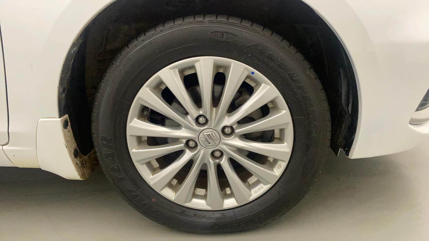 2021 Maruti Ciaz DELTA 1.5 SHVS MT PETROL, Petrol, Manual, 31,045 km, Right Front Wheel