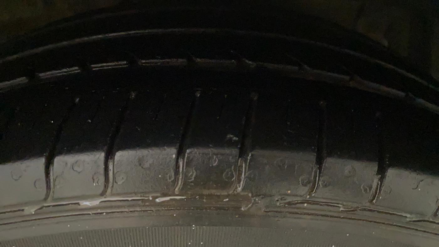 2021 Maruti Ciaz DELTA 1.5 SHVS MT PETROL, Petrol, Manual, 31,045 km, Left Front Tyre Tread