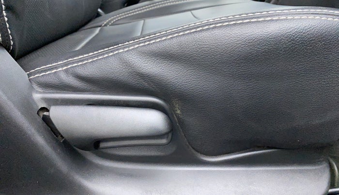 2017 Maruti Swift VDI OPT, Diesel, Manual, 47,052 km, Driver Side Adjustment Panel
