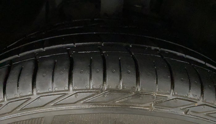 2023 Tata NEXON XZA PLUS SUNROOF PETROL, Petrol, Automatic, 8,848 km, Right Front Tyre Tread