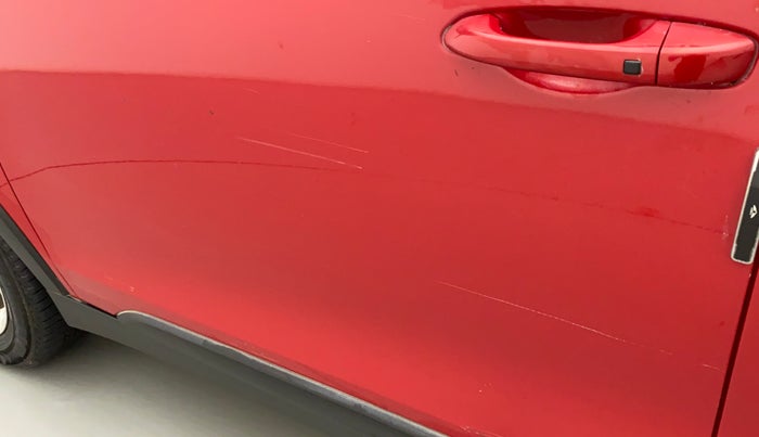 2019 Mahindra XUV300 W8 1.5 DIESEL, Diesel, Manual, 86,481 km, Front passenger door - Slightly dented