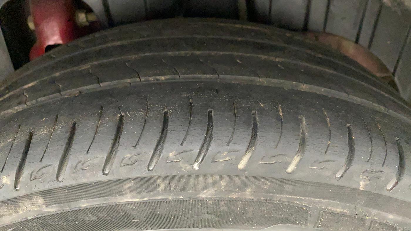 2019 Mahindra XUV300 W8 1.5 DIESEL, Diesel, Manual, 86,481 km, Left Rear Tyre Tread