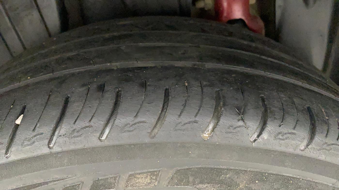 2019 Mahindra XUV300 W8 1.5 DIESEL, Diesel, Manual, 86,481 km, Right Rear Tyre Tread