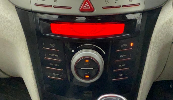 2019 Mahindra XUV300 W8 1.5 DIESEL, Diesel, Manual, 86,481 km, Automatic Climate Control