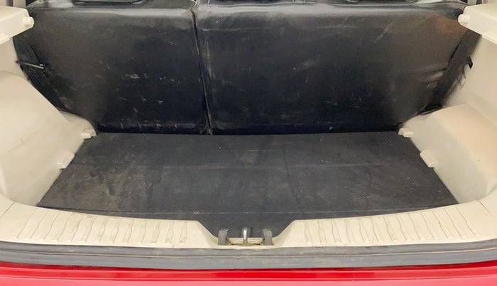 2019 Mahindra XUV300 W8 1.5 DIESEL, Diesel, Manual, 86,481 km, Boot Inside