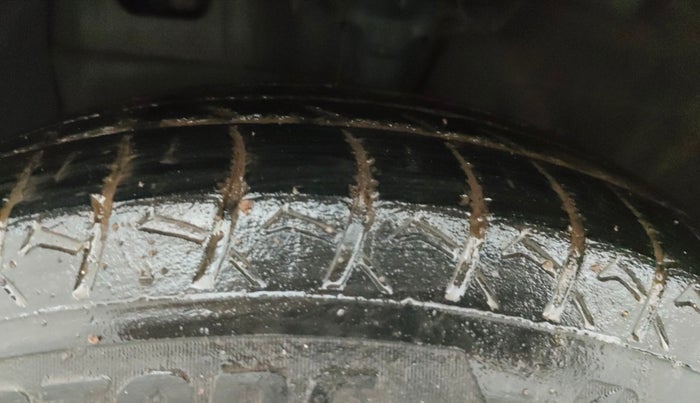 2020 Hyundai NEW SANTRO SPORTZ CNG, CNG, Manual, 1,15,243 km, Left Front Tyre Tread