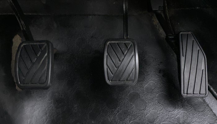 2018 Maruti Swift VDI, Diesel, Manual, 53,022 km, Pedals