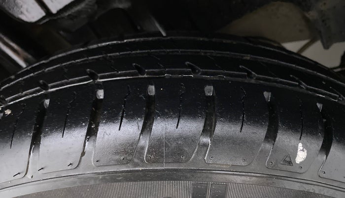 2018 Maruti Swift VDI, Diesel, Manual, 53,022 km, Right Rear Tyre Tread