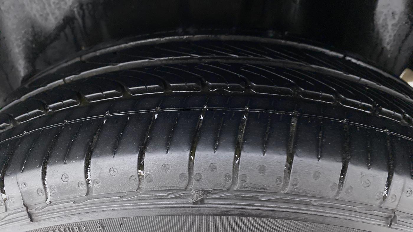 2021 Maruti Ciaz SIGMA 1.5 SHVS MT  PETROL, Petrol, Manual, 15,011 km, Left Rear Tyre Tread