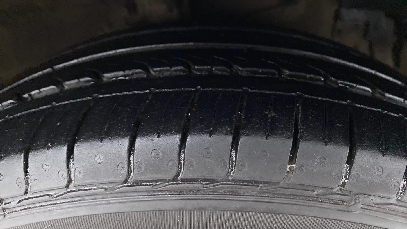 2021 Maruti Ciaz SIGMA 1.5 SHVS MT  PETROL, Petrol, Manual, 15,011 km, Right Front Tyre Tread