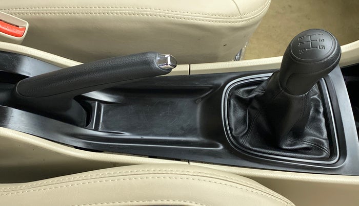 2021 Maruti Ciaz SIGMA 1.5 SHVS MT  PETROL, Petrol, Manual, 15,011 km, Gear Lever
