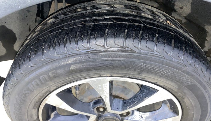2020 Tata NEXON XZ PLUS PETROL, Petrol, Manual, 40,118 km, Right Rear Tyre Tread