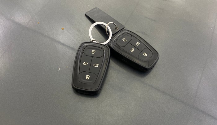 2020 Tata NEXON XZ PLUS PETROL, Petrol, Manual, 40,118 km, Key Close Up