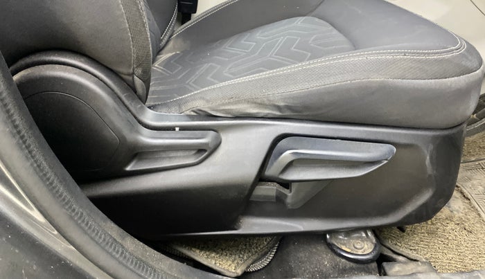 2020 Tata NEXON XZ PLUS PETROL, Petrol, Manual, 40,118 km, Driver Side Adjustment Panel