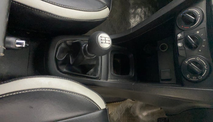 2014 Maruti Swift VXI, Petrol, Manual, 78,090 km, Gear Lever