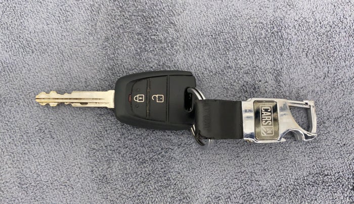 2022 Hyundai NEW SANTRO SPORTZ MT, Petrol, Manual, 3,201 km, Key Close Up