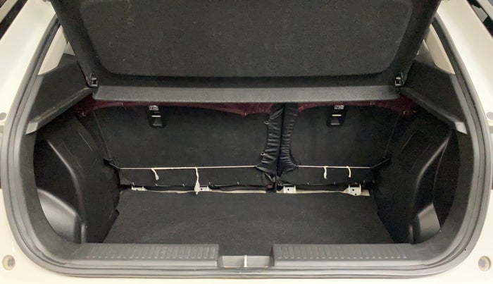 2023 Maruti FRONX DELTA PLUS 1.2L AGS, Petrol, Automatic, 56,789 km, Boot Inside