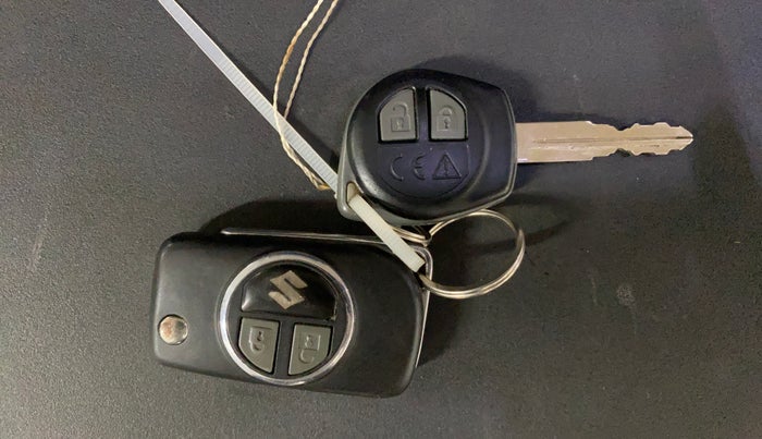 2023 Maruti FRONX DELTA PLUS 1.2L AGS, Petrol, Automatic, 56,789 km, Key Close Up