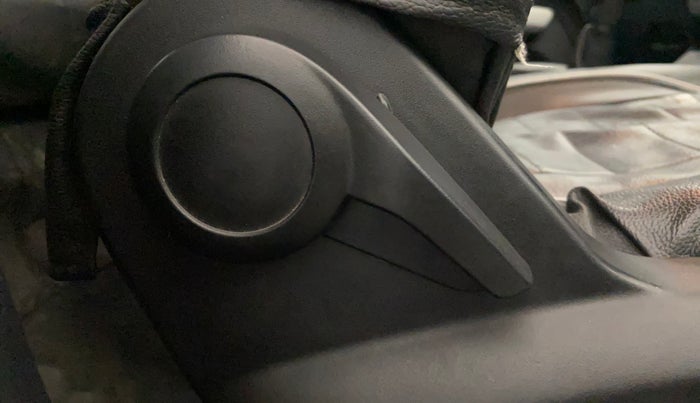 2024 Tata PUNCH PURE MT CNG, CNG, Manual, 53,335 km, Driver Side Adjustment Panel