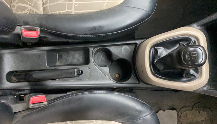 2017 Hyundai Grand i10 MAGNA 1.2 KAPPA VTVT, CNG, Manual, 65,305 km, Gear Lever