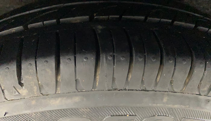 2012 Hyundai i10 SPORTZ 1.2, Petrol, Manual, 53,430 km, Right Rear Tyre Tread