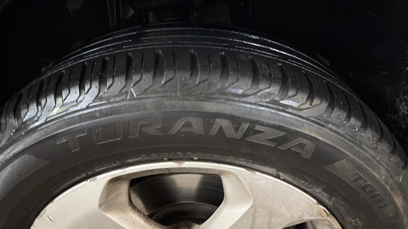 2019 Jeep Compass LIMITED 1.4 PETROL AT, Petrol, Automatic, 69,616 km, Right Front Tyre Tread