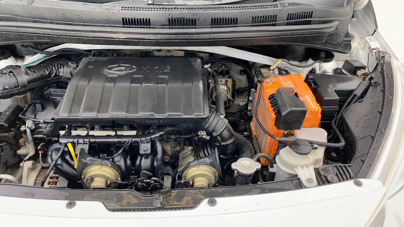 2018 Hyundai Grand i10 SPORTZ 1.2 KAPPA VTVT DUAL TONE, Petrol, Manual, 72,915 km, Engine View - Left