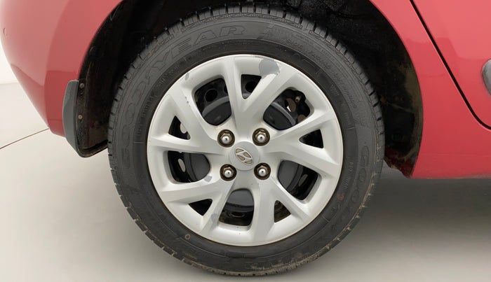 2017 Hyundai Grand i10 SPORTZ 1.2 KAPPA VTVT, Petrol, Manual, 24,086 km, Right Rear Wheel