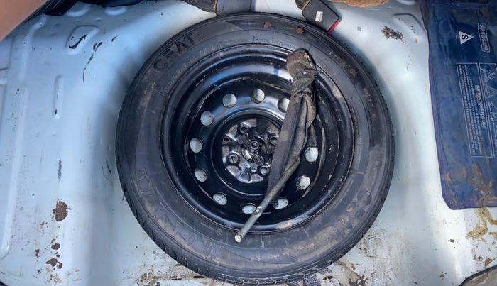 2017 Hyundai Eon MAGNA +, Petrol, Manual, 73,434 km, Spare Tyre