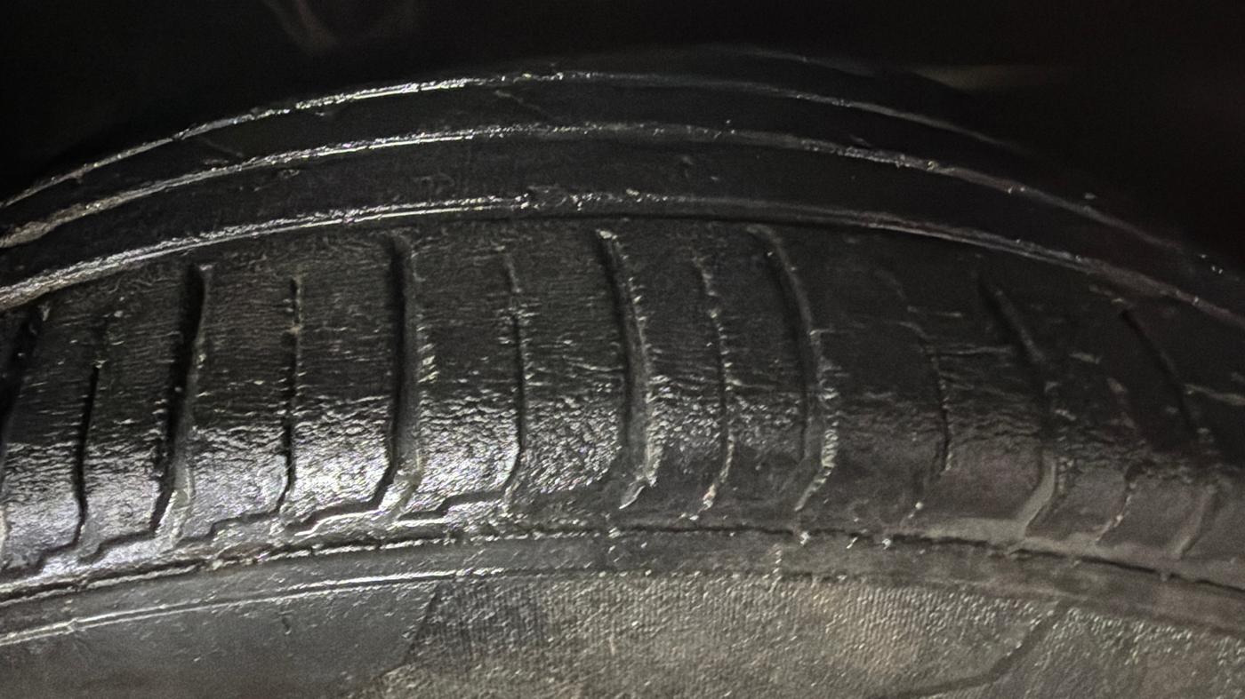 2019 Hyundai VENUE SX PLUS 1.0 TURBO DCT, Petrol, Automatic, 29,225 km, Right Front Tyre Tread