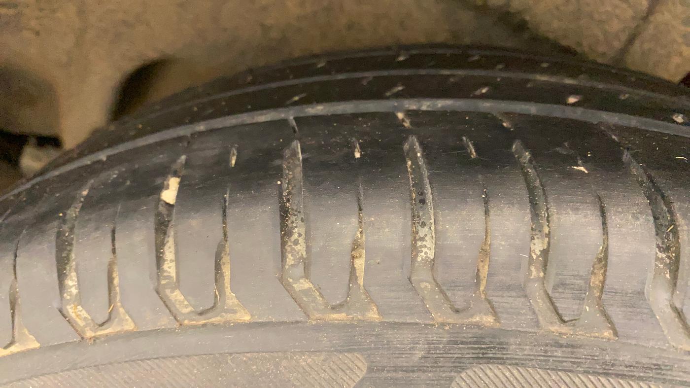 2017 Maruti Dzire ZXI PLUS, Petrol, Manual, 18,097 km, Left Rear Tyre Tread
