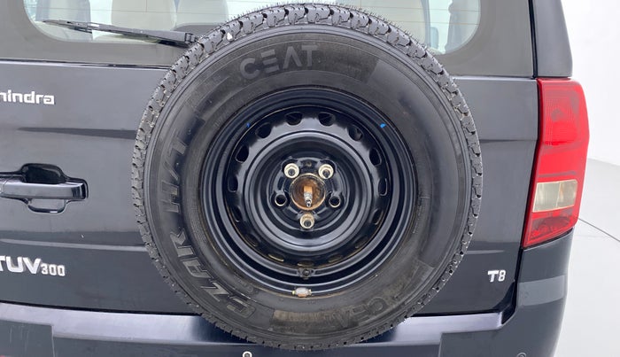2017 Mahindra TUV300 T8, Diesel, Manual, 83,855 km, Spare Tyre