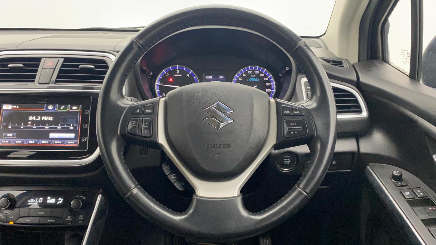 2017 Maruti S Cross ALPHA 1.3, Diesel, Manual, 41,388 km, Steering Wheel Close Up