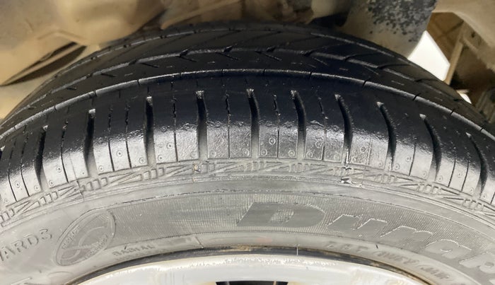 2017 Hyundai Eon MAGNA PLUS, Petrol, Manual, 18,361 km, Left Rear Tyre Tread