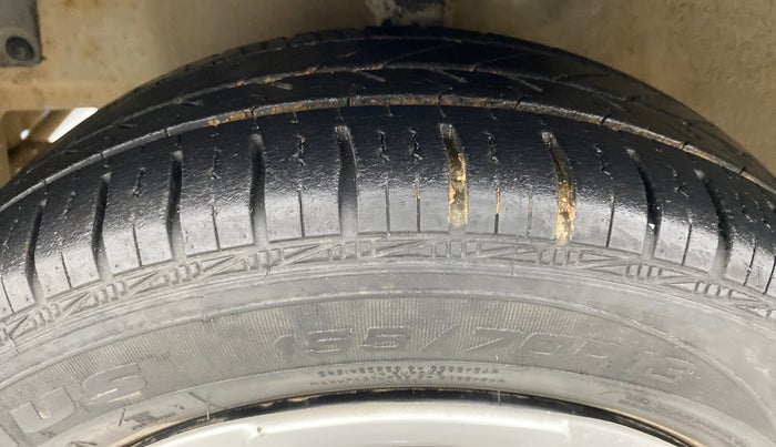 2017 Hyundai Eon MAGNA PLUS, Petrol, Manual, 18,361 km, Left Front Tyre Tread