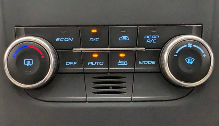 2016 Mahindra XUV500 W10, Diesel, Manual, 64,061 km, Automatic Climate Control