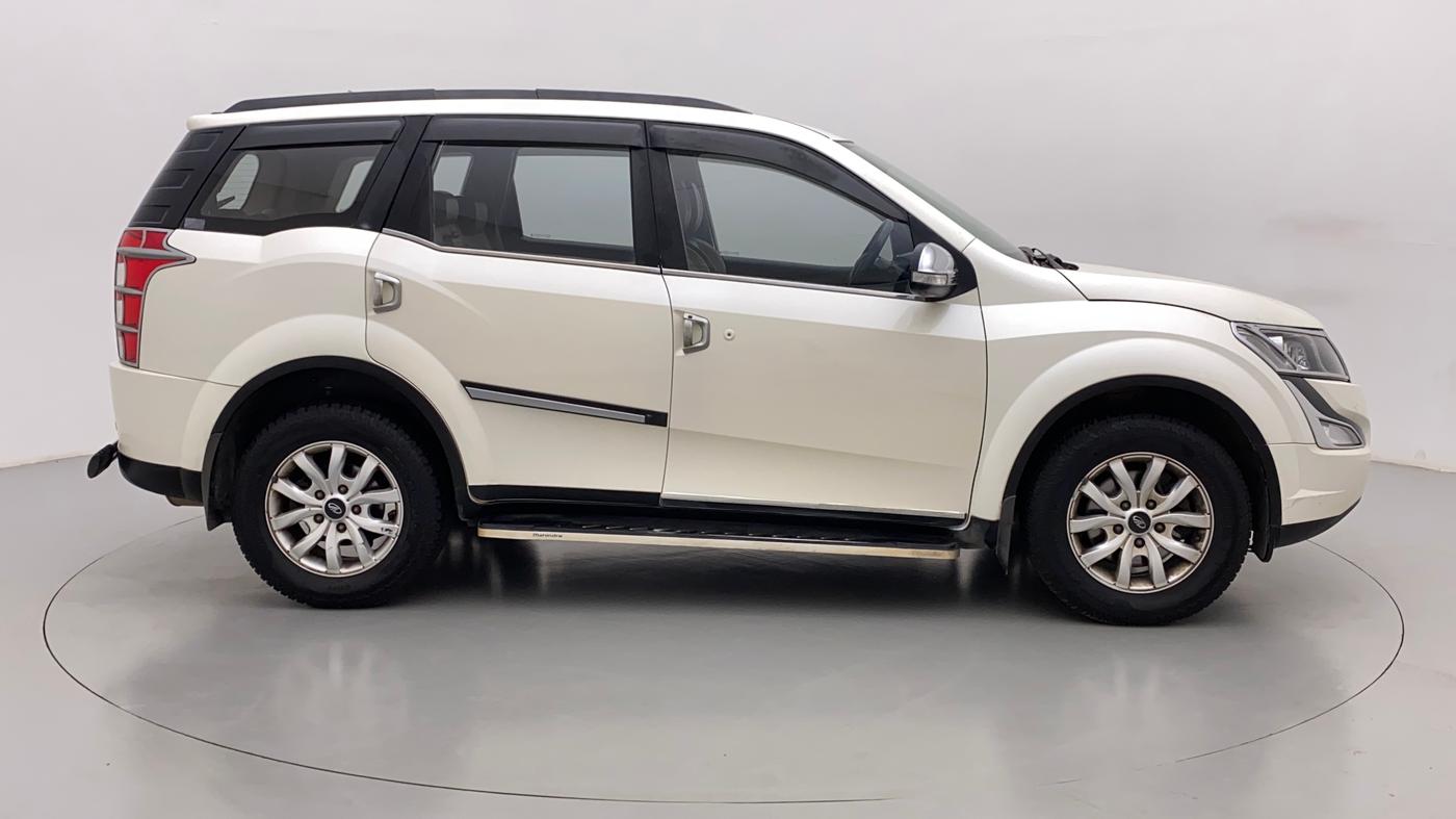 2016 Mahindra XUV500 W10, Diesel, Manual, 64,061 km, Right Side View