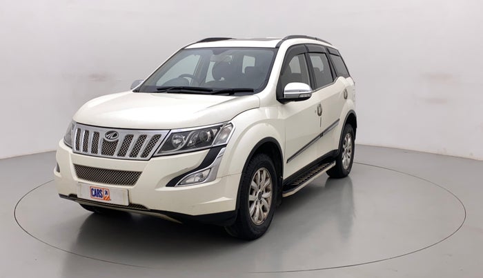 2016 Mahindra XUV500 W10, Diesel, Manual, 64,061 km, Left Front Diagonal