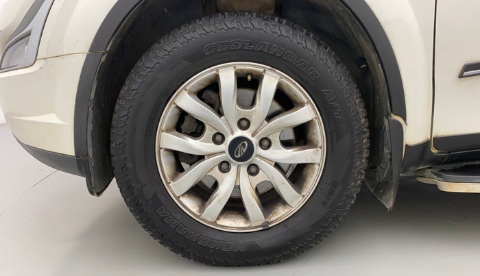 2016 Mahindra XUV500 W10, Diesel, Manual, 64,061 km, Left Front Wheel