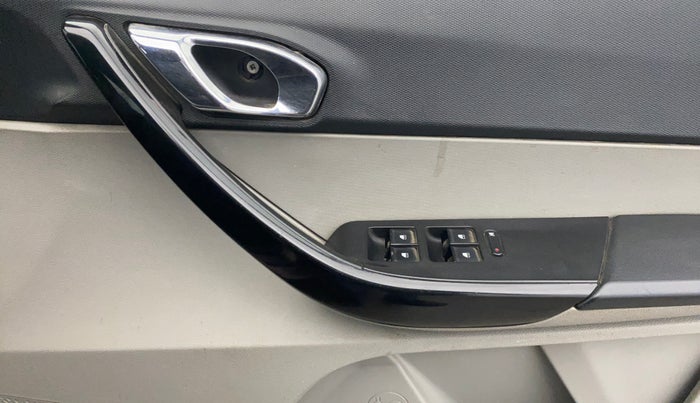 2017 Tata Tiago XZ PETROL, Petrol, Manual, 89,056 km, Driver Side Door Panels Control