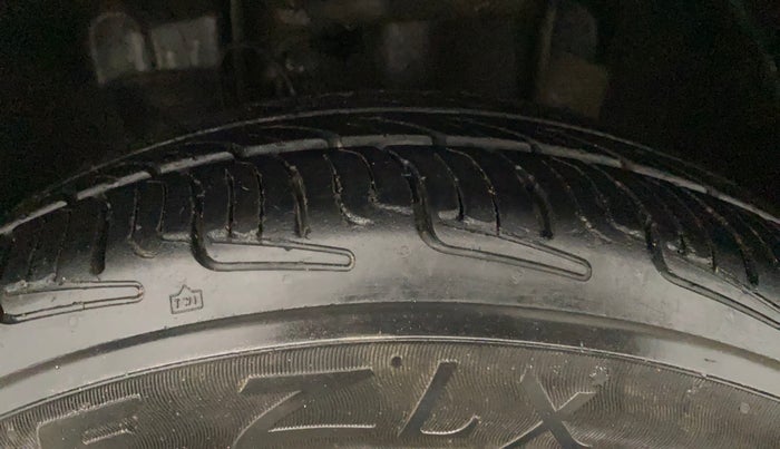 2017 Tata Tiago XZ PETROL, Petrol, Manual, 89,056 km, Left Front Tyre Tread