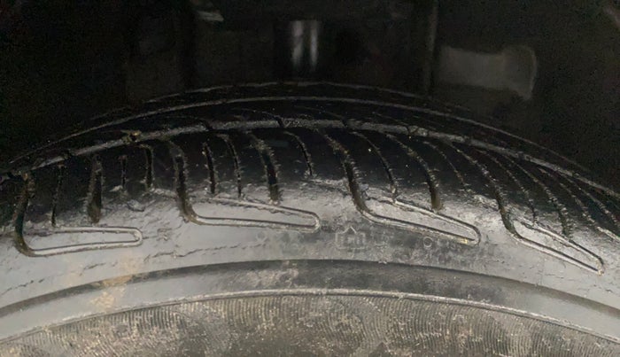 2017 Tata Tiago XZ PETROL, Petrol, Manual, 89,056 km, Right Front Tyre Tread