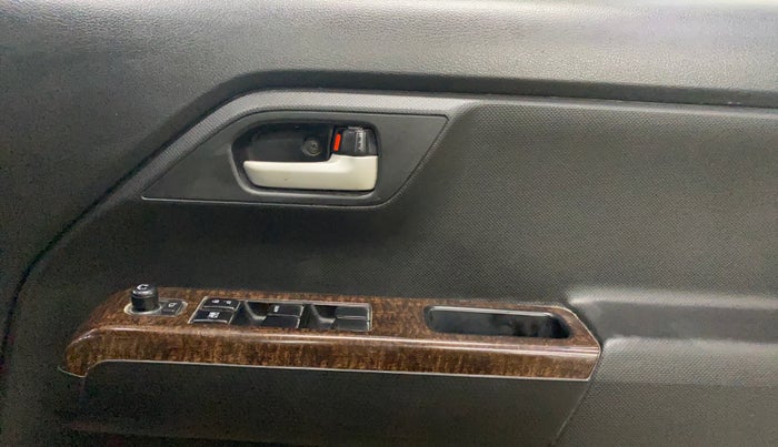 2020 Maruti New Wagon-R ZXI 1.2, Petrol, Manual, 43,188 km, Driver Side Door Panels Control