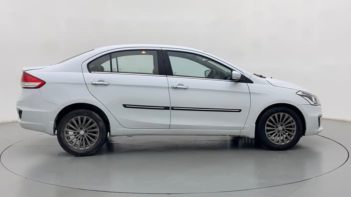 2016 Maruti Ciaz ZDI+ SHVS, Diesel, Manual, 97,657 km, Right Side View