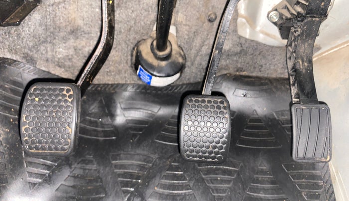 2022 Maruti Eeco 7 STR STD(O), Petrol, Manual, 32,848 km, Pedals