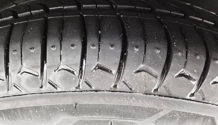 2013 Hyundai i10 SPORTZ 1.2, Petrol, Manual, 42,010 km, Left Rear Tyre Tread