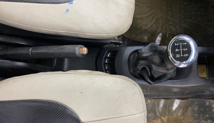 2016 Maruti Wagon R 1.0 VXI, Petrol, Manual, 76,637 km, Gear Lever