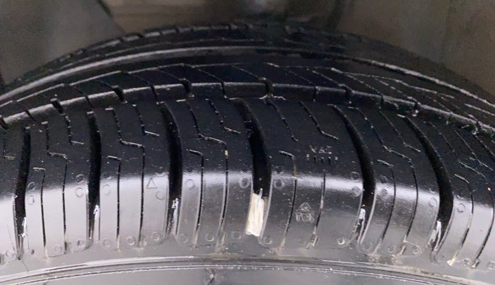 2021 Hyundai NEW I20 MAGNA 1.2 MT, Petrol, Manual, 34,112 km, Left Front Tyre Tread