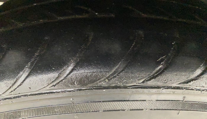 2013 Hyundai i10 SPORTZ 1.2, Petrol, Manual, 57,803 km, Left Front Tyre Tread