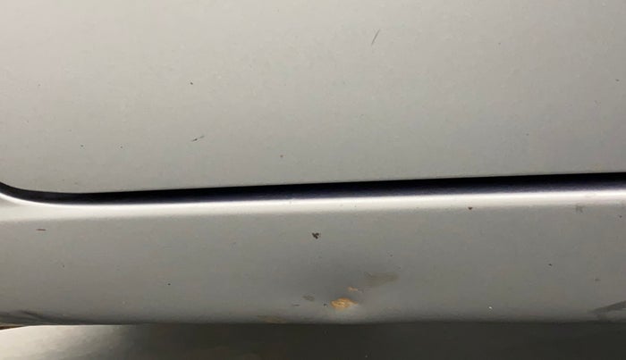 2011 Maruti Wagon R 1.0 VXI, Petrol, Manual, 1,21,464 km, Right running board - Slightly dented
